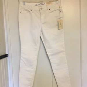 White Universal Thread denim jeans